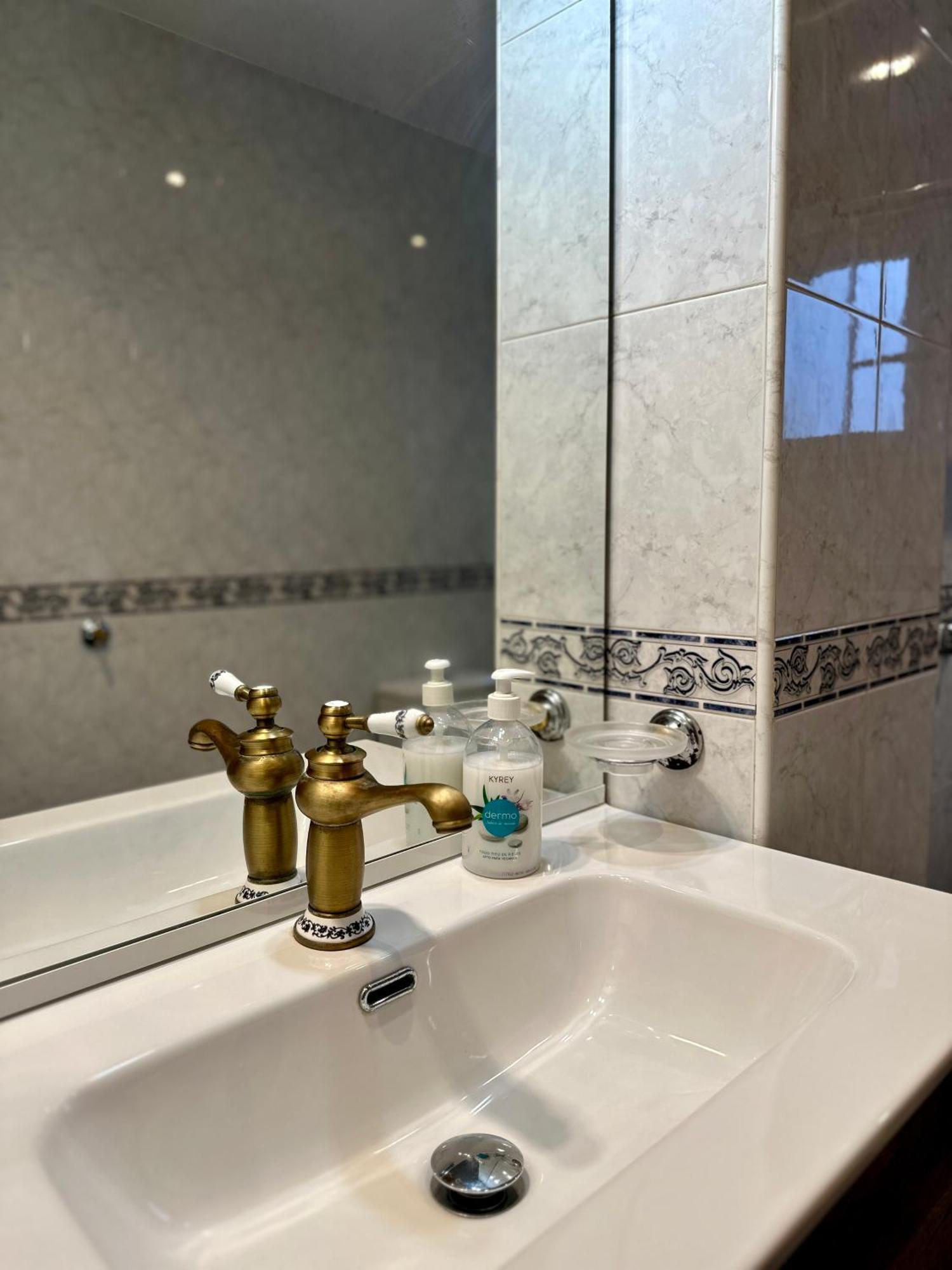 Very Best Flat Ust 800M Postiguet-Beach Alicante Exteriör bild